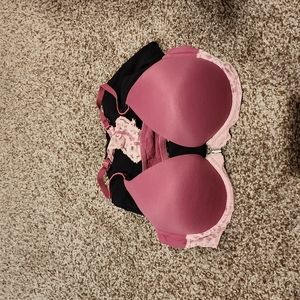 Victoria's Secret Pink front close lace bra